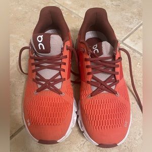 On Cloudflyer, women’s 8 flare quartz